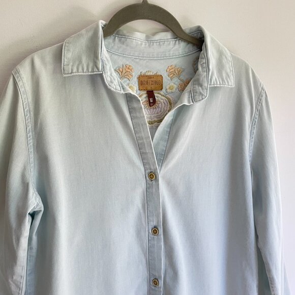 DRIFTWOOD Light Washed Embroidered Back Demin Shirt Size M - Picture 5 of 14